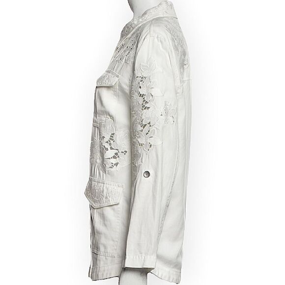 ALICE + OLIVIA Three-Quarter Sleeve Embroidered White Button-Up Top - Picture 7 of 8